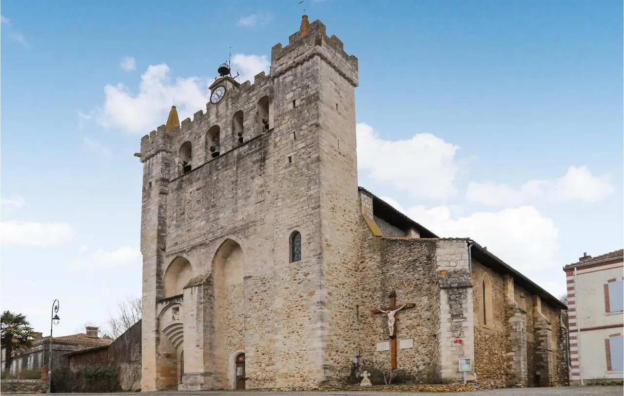 3 Bedroom Nice Home In Sainte Croix-Volvestre Montberaud Francja